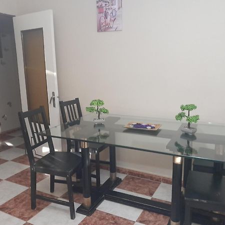 Disfruta De Un Barrio Tranquilo Apartment Alcala de Guadaira Luaran gambar