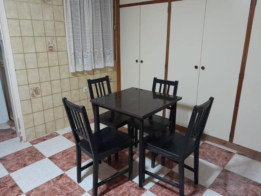 Disfruta De Un Barrio Tranquilo Apartment Alcala de Guadaira Luaran gambar