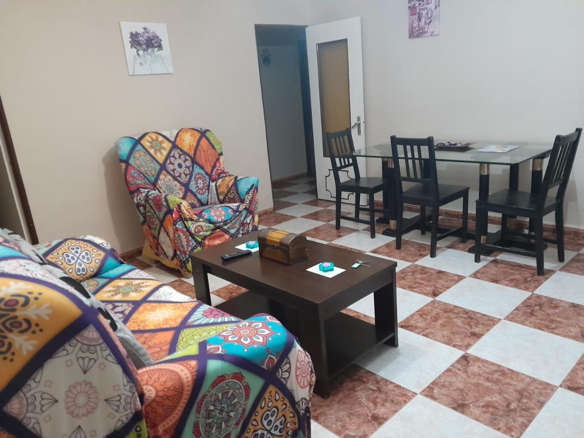 Disfruta De Un Barrio Tranquilo Apartment Alcala de Guadaira Luaran gambar